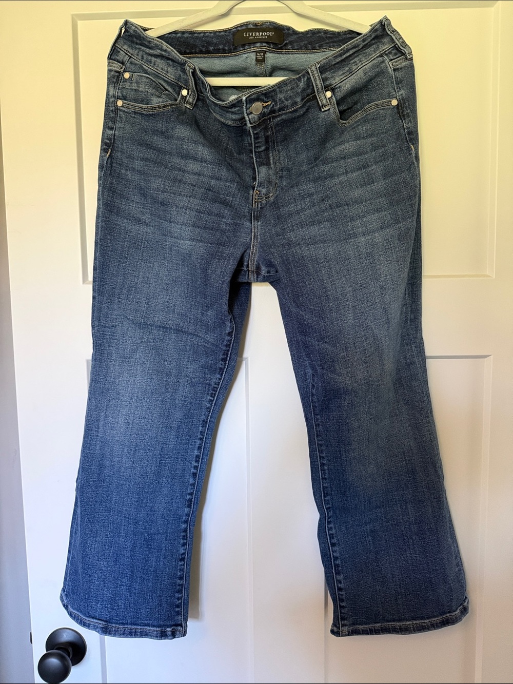 Liverpool Medium Wash Women's Cropped Bootcut Jeans